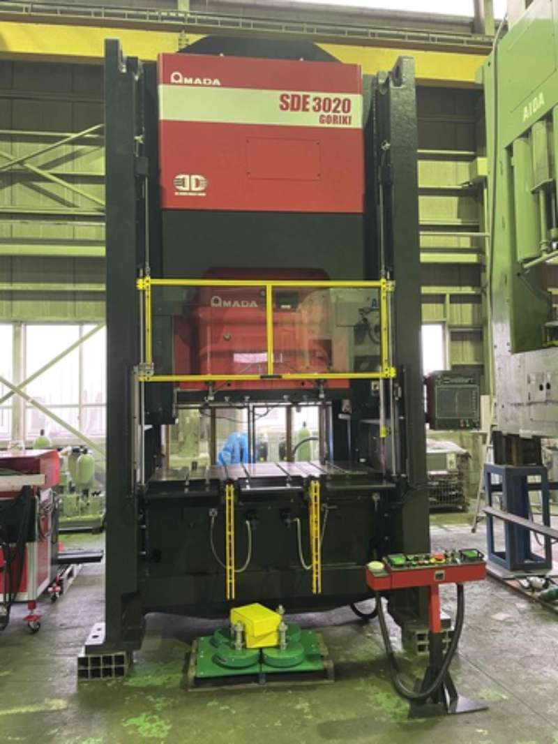 Amada (300噸)伺服沖床, SDE3020