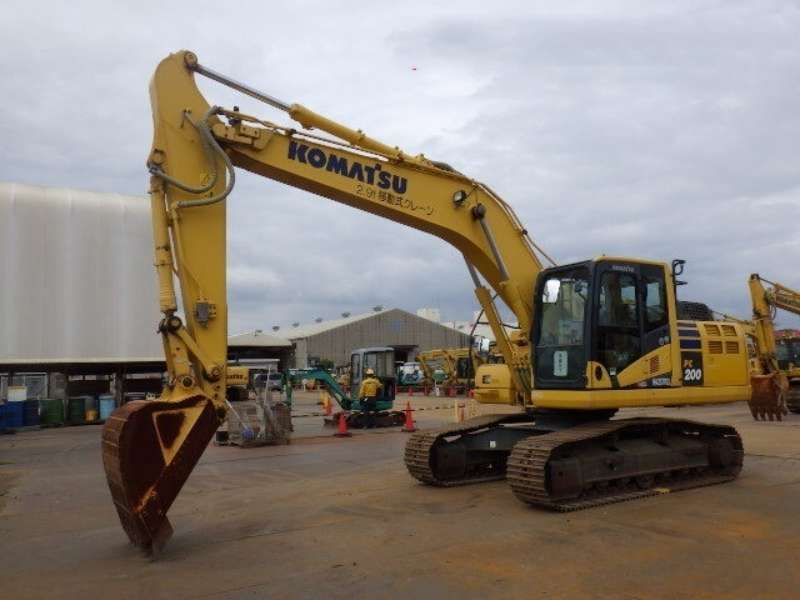 KOMATSU 挖土機, PC200I-10