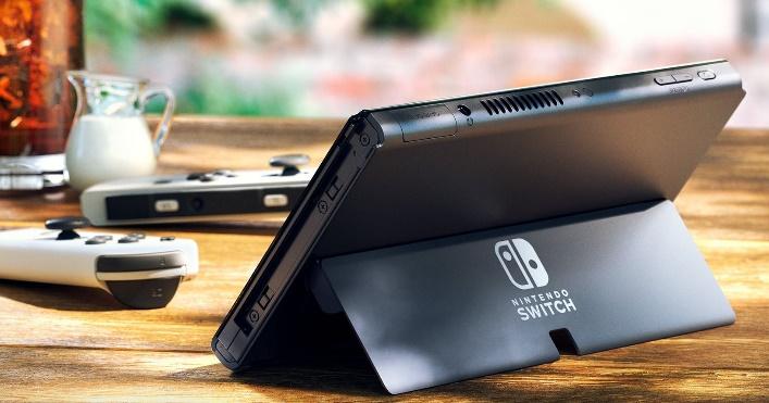 認識Switch主機差別，Nintendo switcholed可以輕鬆調整不同角度